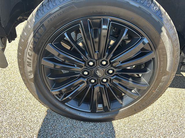 Certified 2025 Ford F150 Platinum AWD/4WD image 9