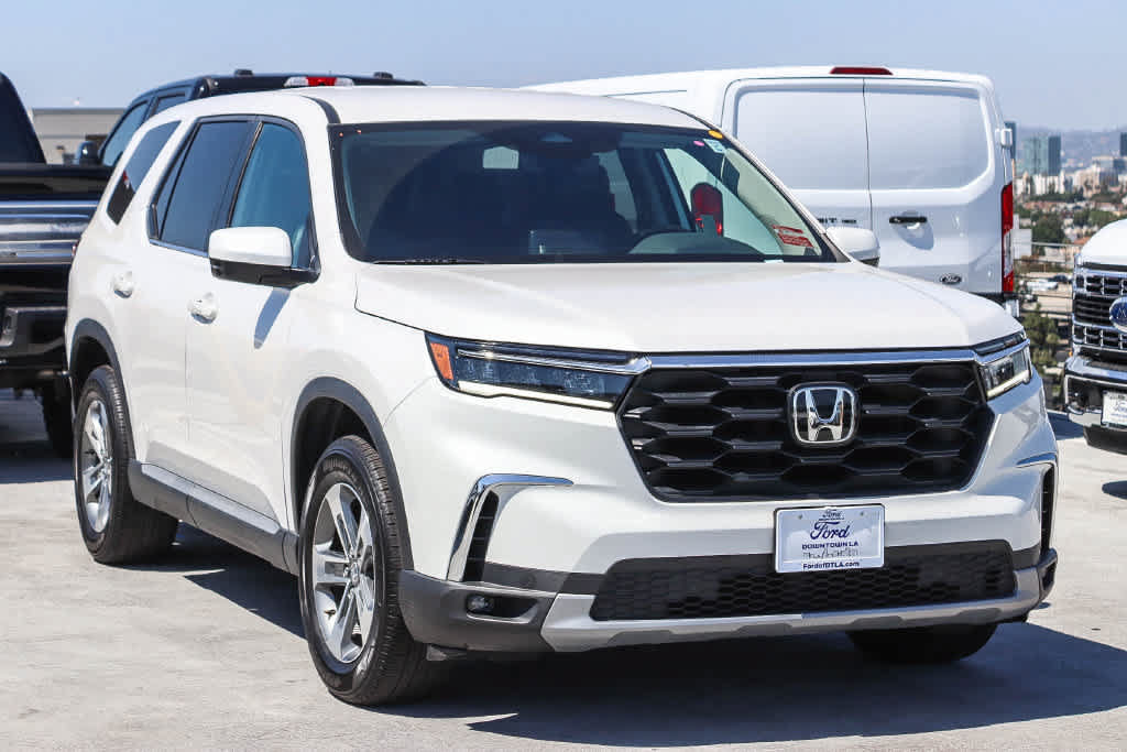 Used 2024 Honda Pilot EX-L image 3