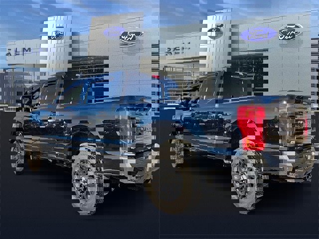 Certified 2022 Ford F250 Lariat w/ Black Appearance Package image 4