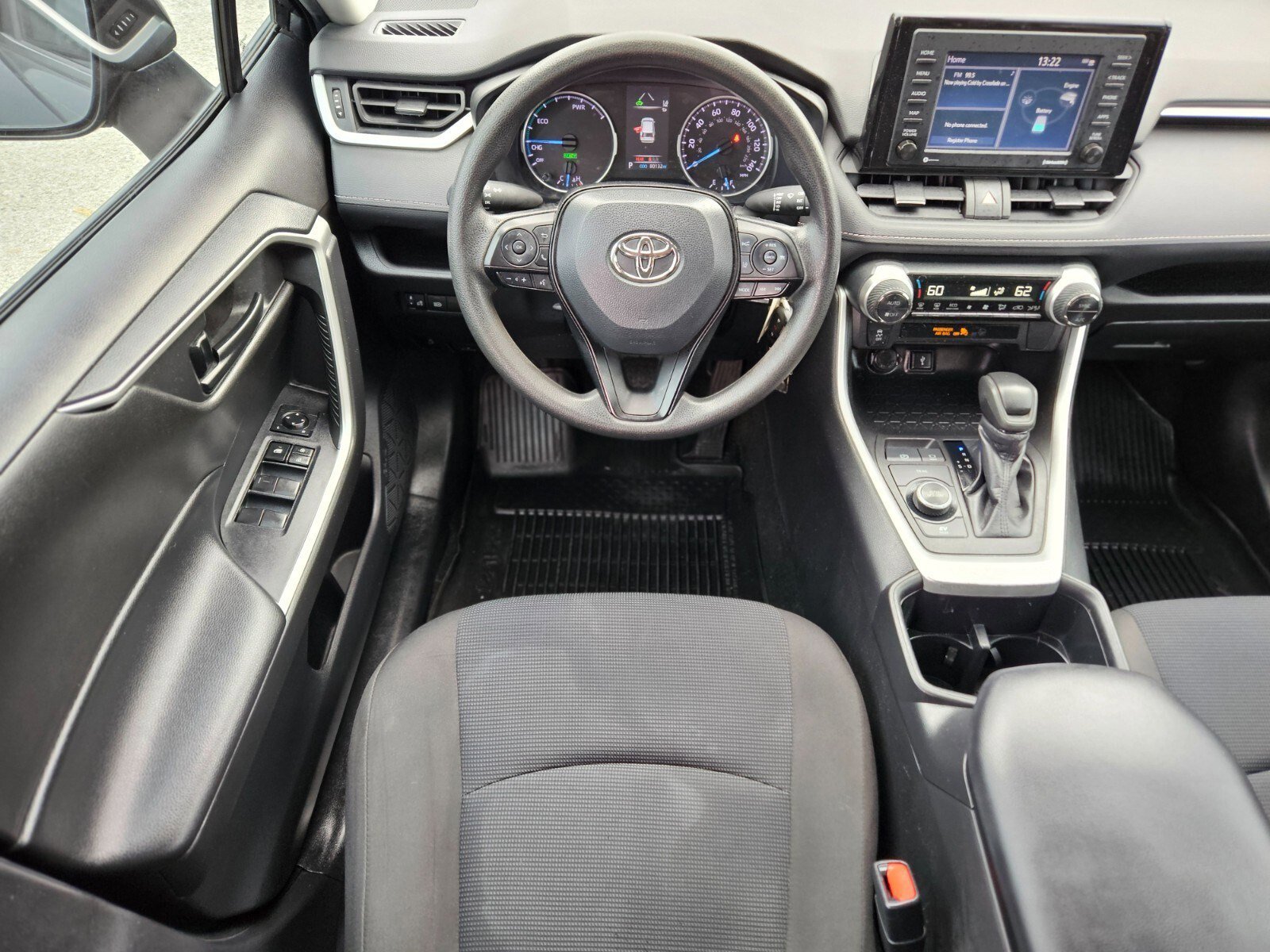 Used 2022 Toyota RAV4 LE image 14