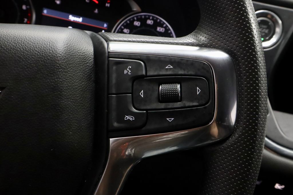 Used 2025 Chevrolet Blazer LT AWD/4WD image 29