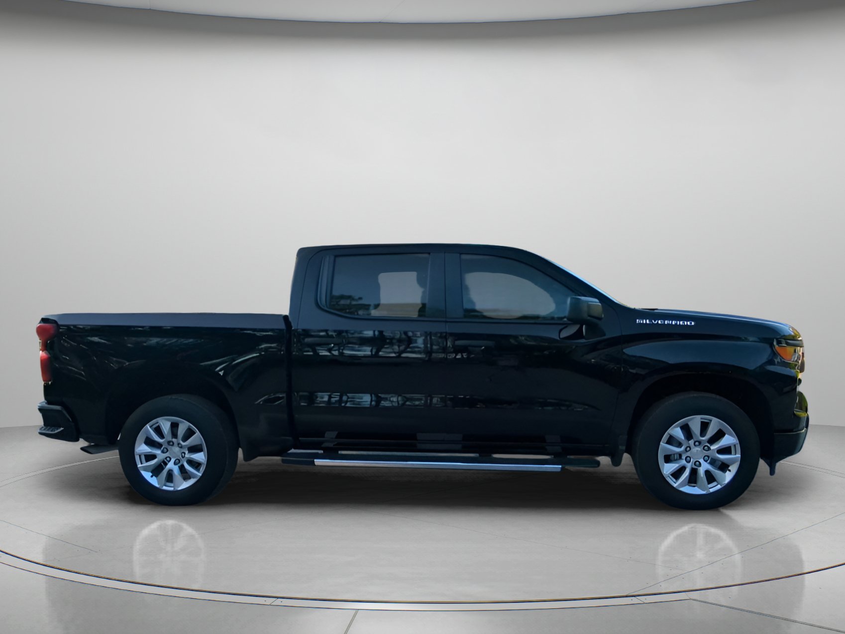 Used 2024 Chevrolet Silverado 1500 Custom RWD image 32