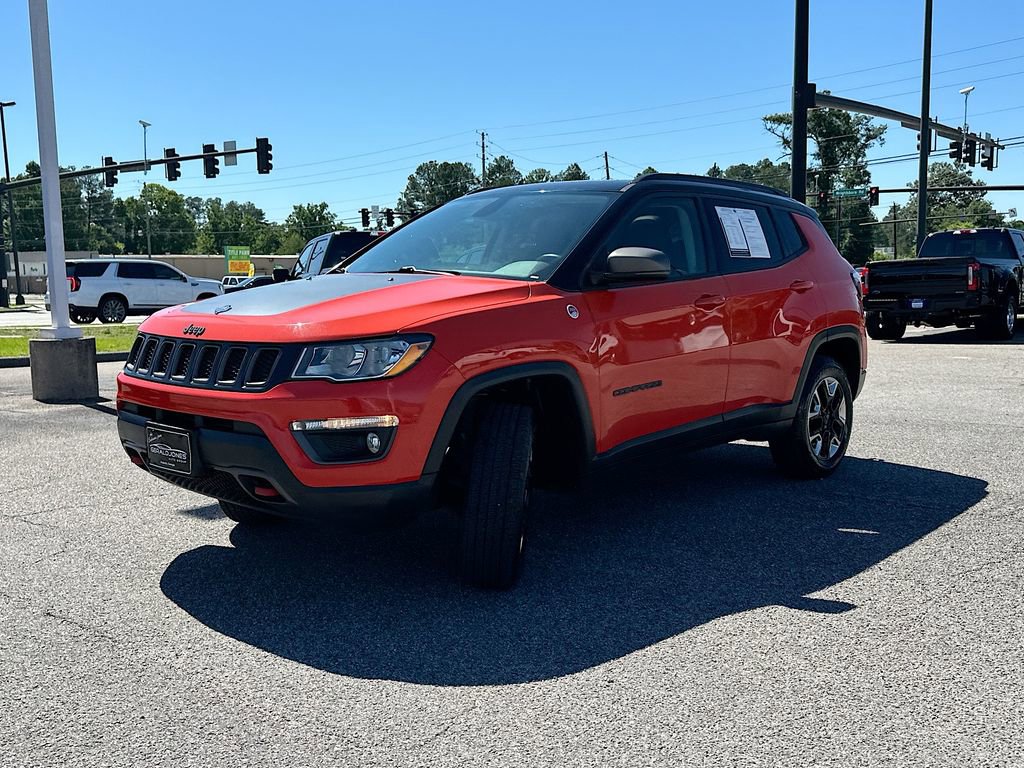 Used 2018 Jeep Compass Trailhawk w/ Leather Interior Group AWD/4WD image 2