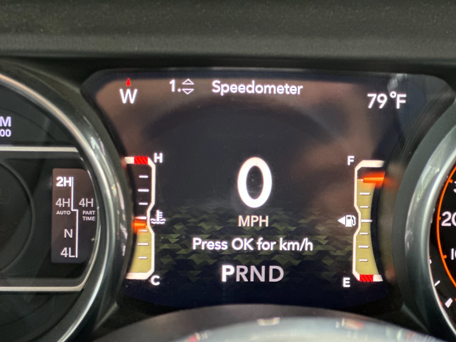 Used 2018 Jeep Wrangler Unlimited Sahara w/ Safety Group image 27