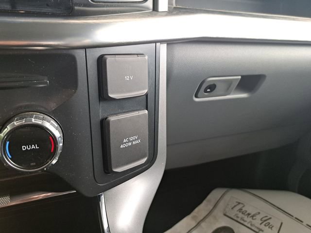 Certified 2022 Ford F150 Lariat w/ Trailer Tow Package AWD/4WD image 15