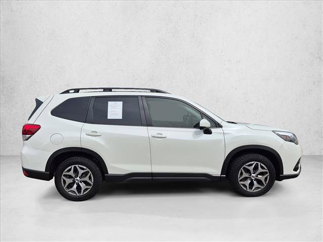 Used 2023 Subaru Forester Premium AWD/4WD image 4