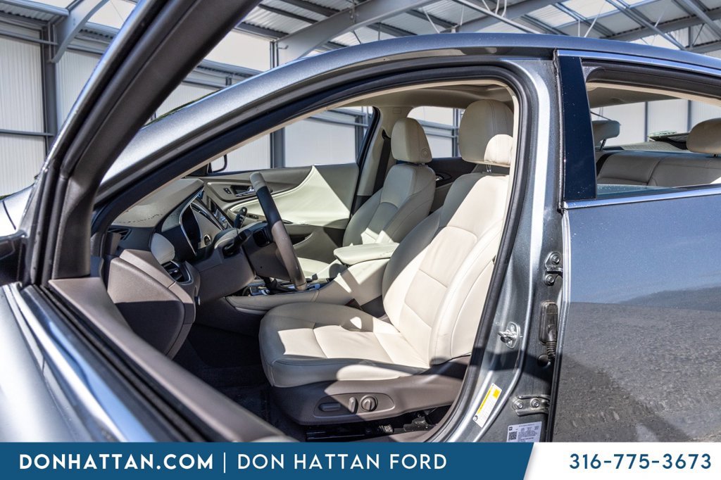 Used 2024 Chevrolet Malibu LT FWD image 16