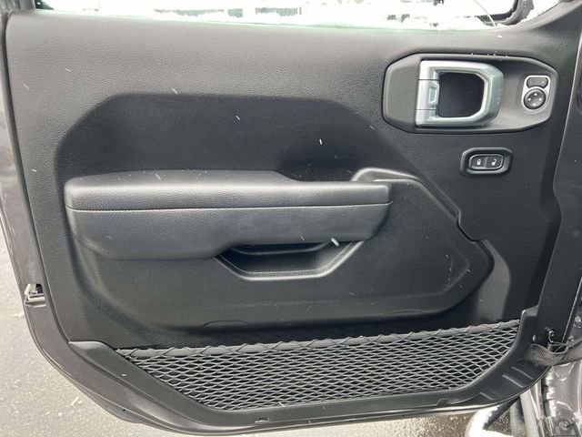 Used 2025 Jeep Gladiator Sport image 11