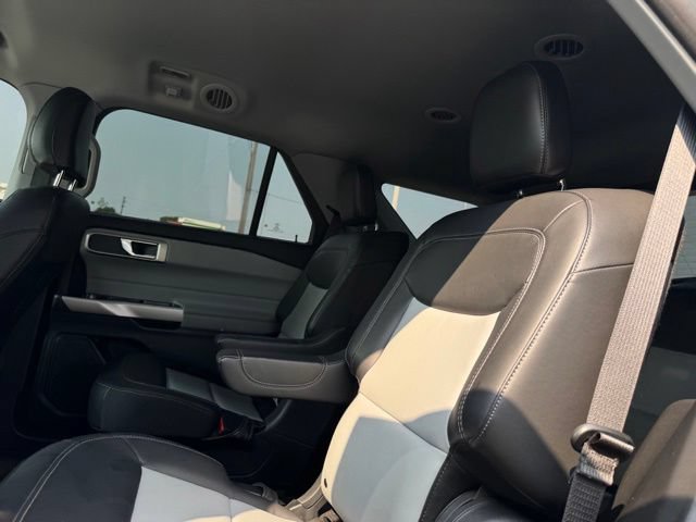 Certified 2024 Ford Explorer XLT w/ Equipment Group 202A AWD/4WD image 10