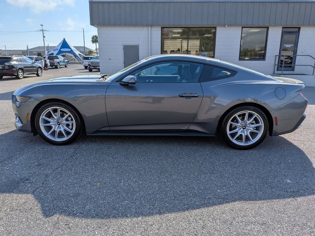 Certified 2025 Ford Mustang Premium image 3