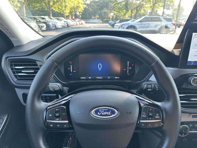 Certified 2025 Ford Escape Active w/ Cold Weather Package AWD/4WD image 16