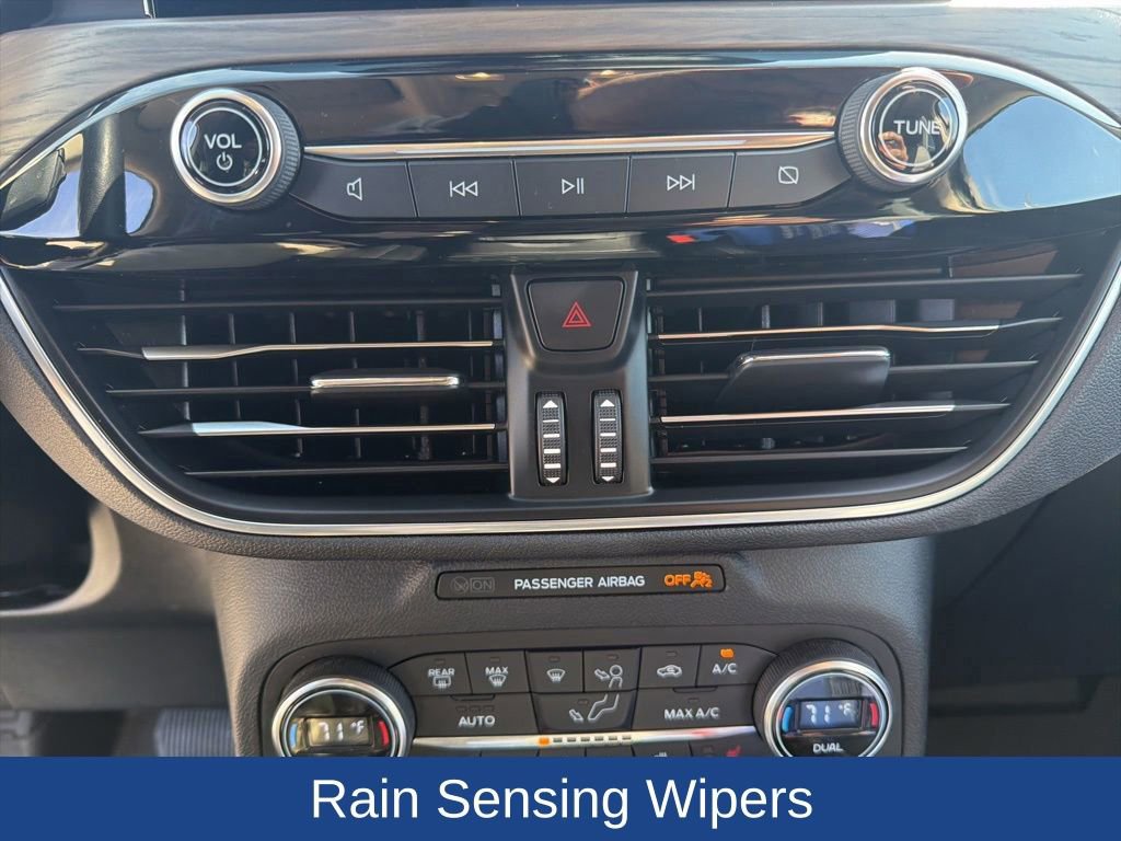 Certified 2020 Ford Escape Titanium AWD/4WD image 28