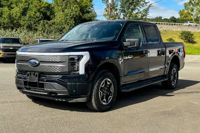 Certified 2022 Ford F150 Lightning XLT AWD/4WD image 7