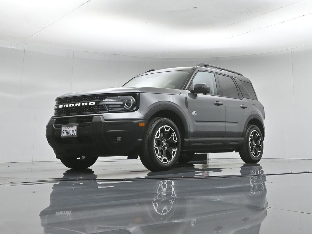 Certified 2025 Ford Bronco Sport Outer Banks w/ Outer Banks Tech Package+ AWD/4WD image 47