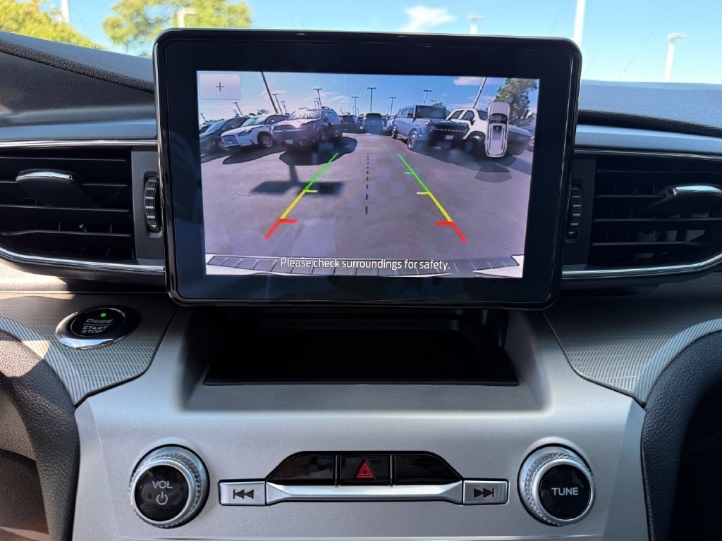 Certified 2021 Ford Explorer XLT w/ Equipment Group 202A AWD/4WD image 31