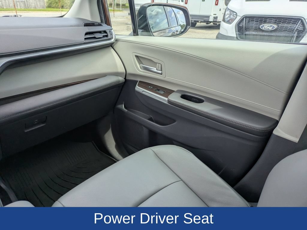 Used 2021 Toyota Sienna XLE AWD/4WD image 22