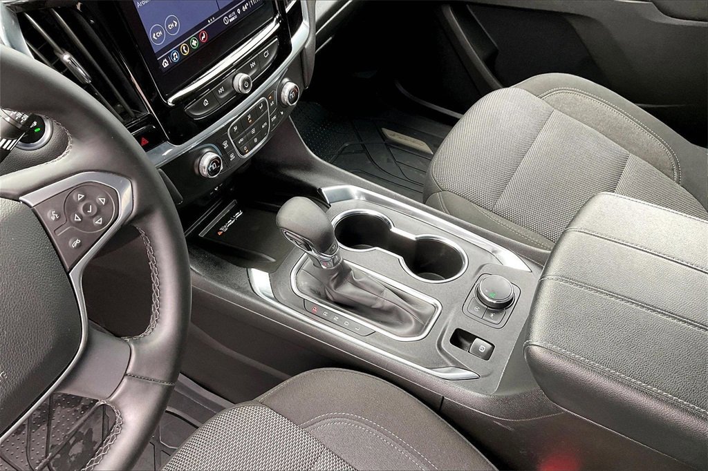 Used 2023 Chevrolet Traverse LT image 15