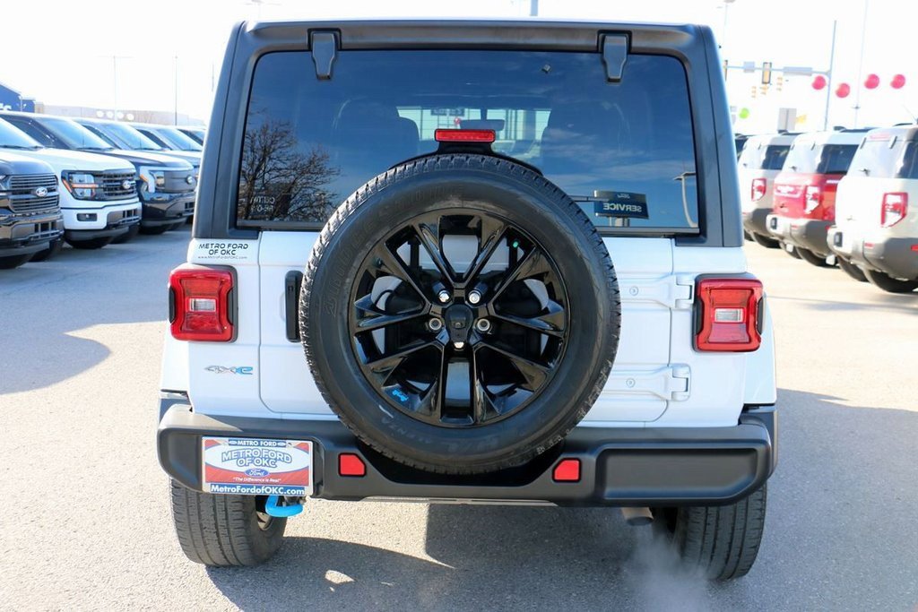 Used 2023 Jeep Wrangler Unlimited Sahara w/ Cold Weather Group image 6