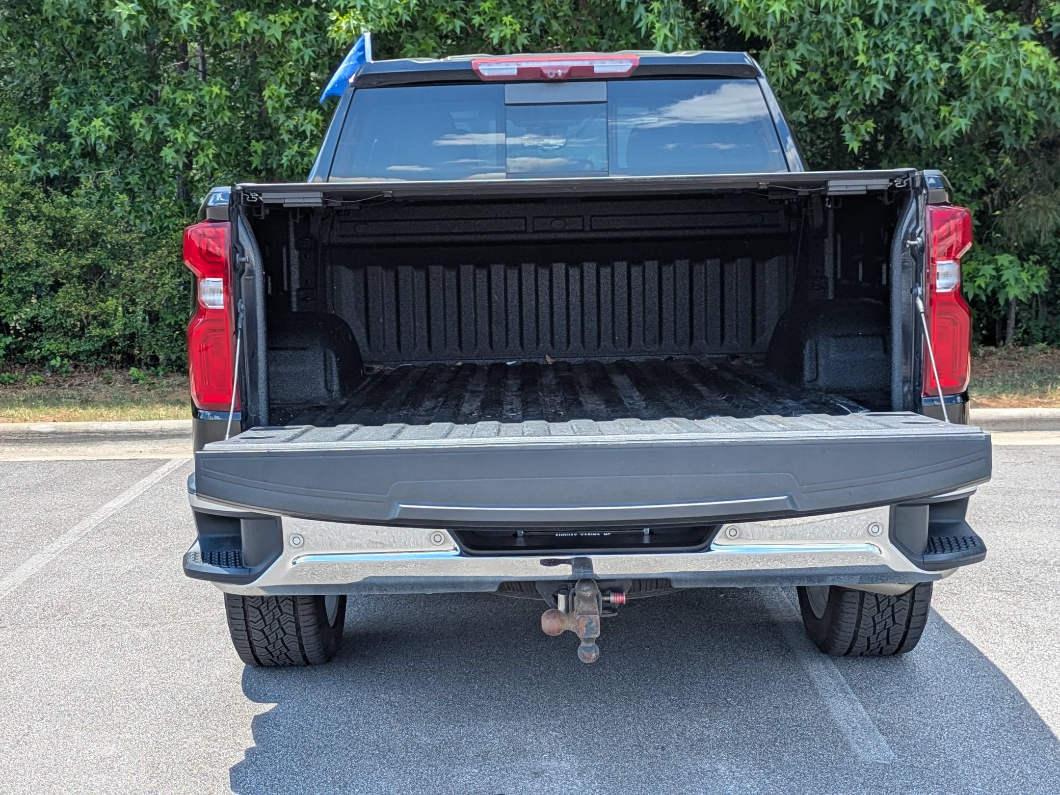 Used 2023 Chevrolet Silverado 1500 LTZ w/ Technology Package AWD/4WD image 33