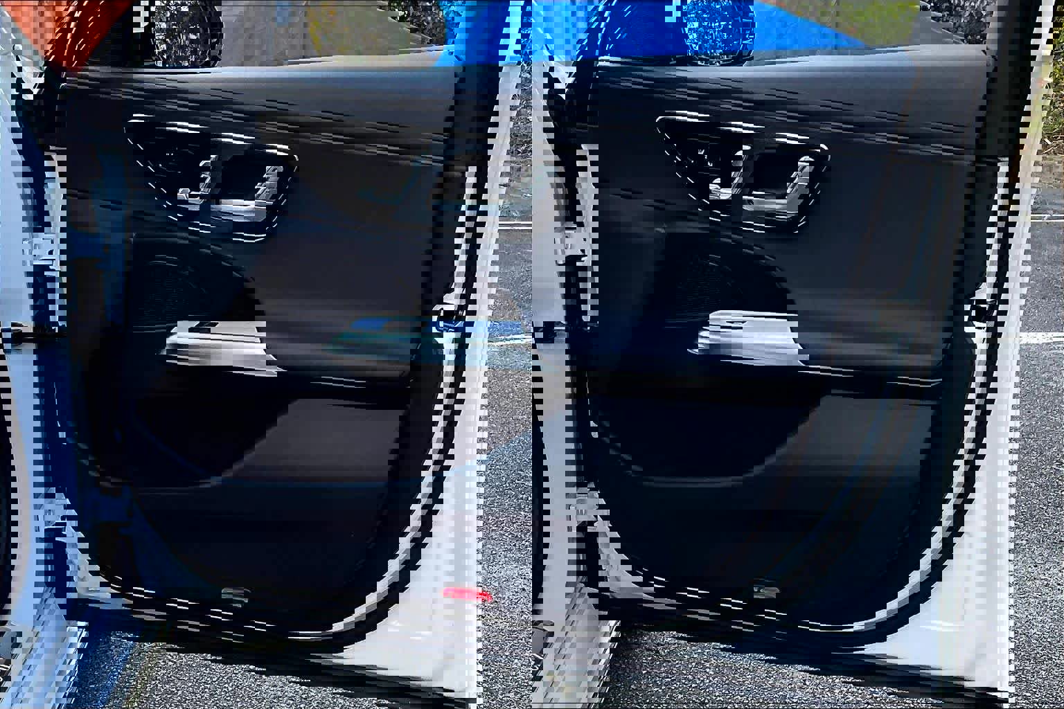 Used 2025 Mercedes-Benz E 350 Sedan w/ Winter Package image 21