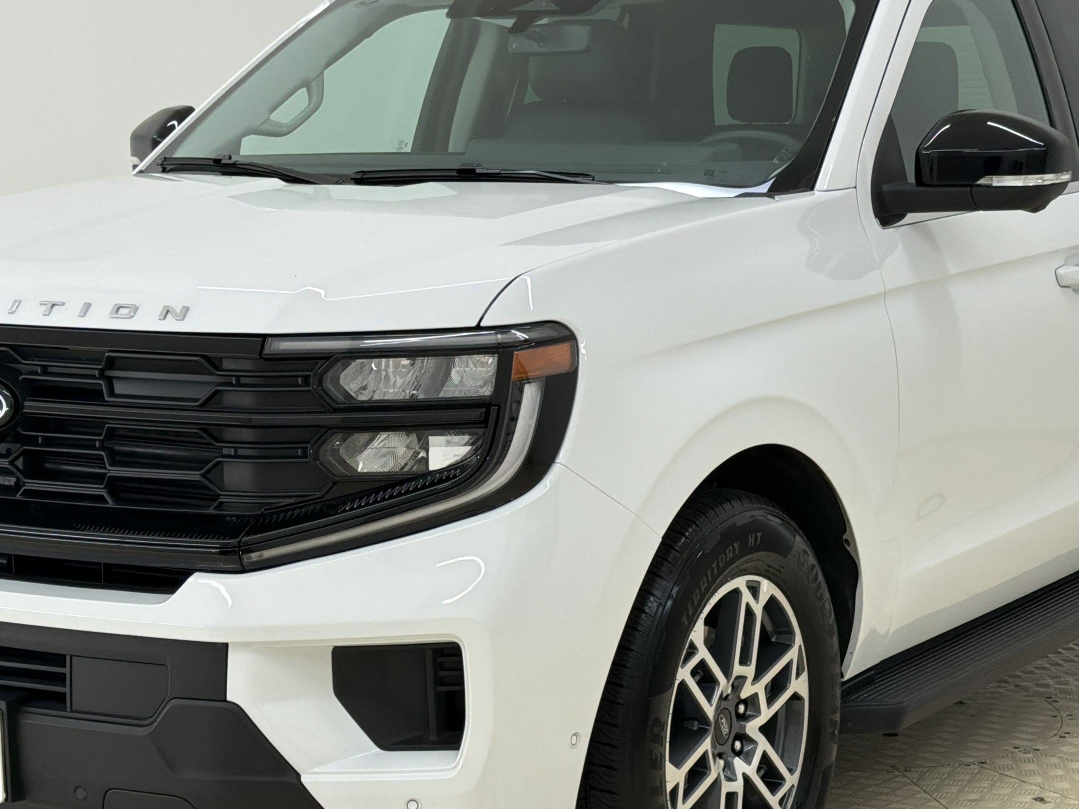 Certified 2025 Ford Expedition Active AWD/4WD image 26