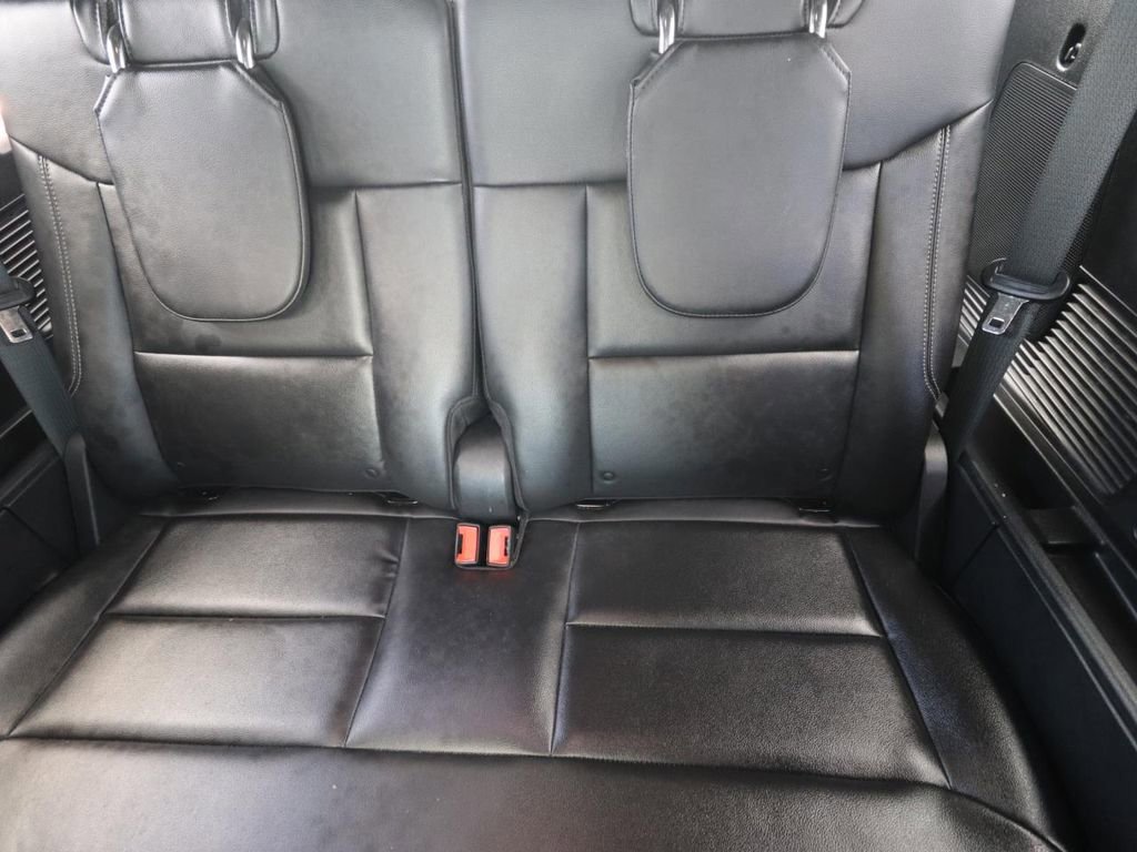 Certified 2022 Ford Explorer Limited w/ Limited Technology Package image 17