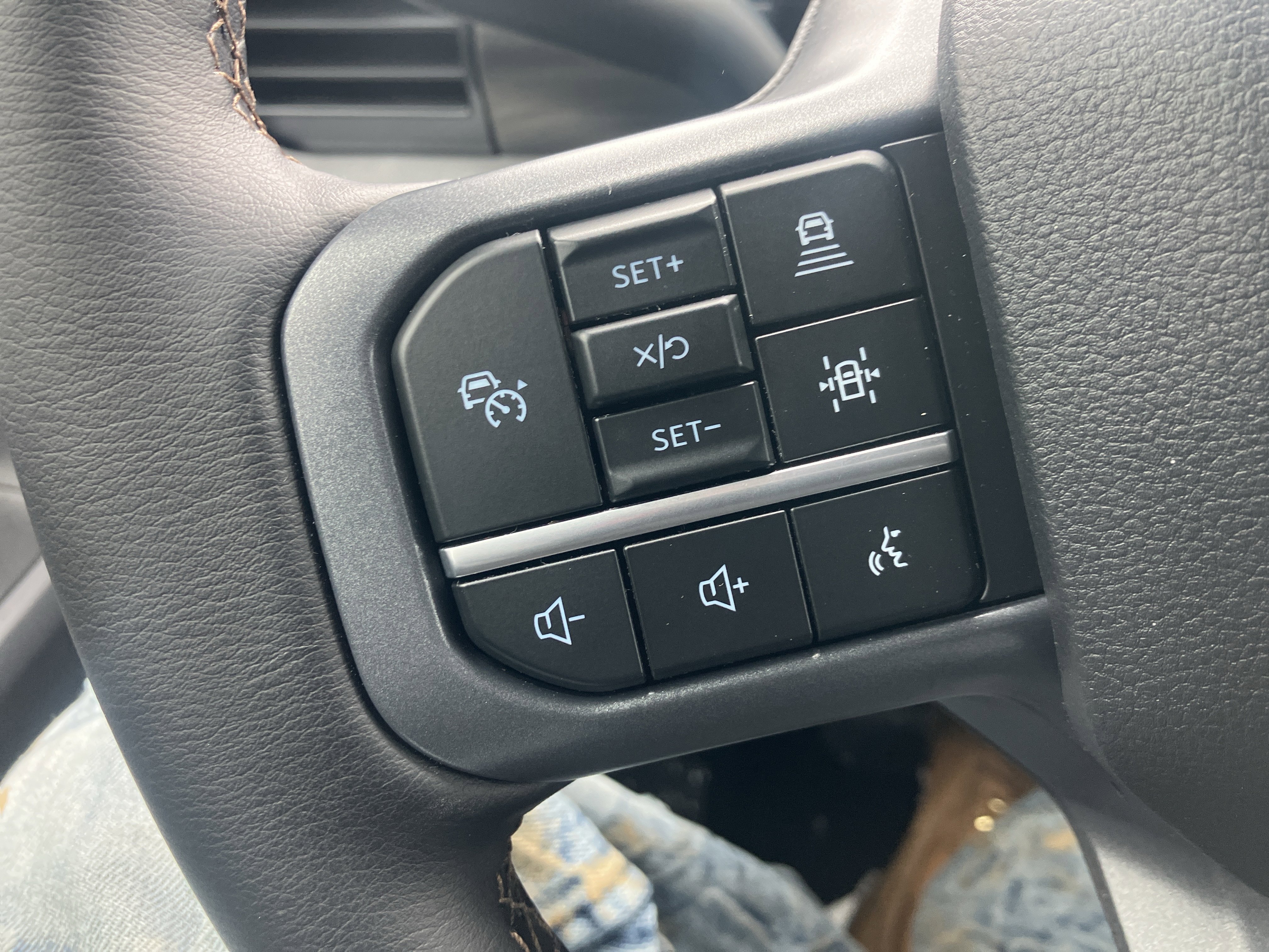 Certified 2025 Ford F150 Lariat w/ Equipment Group 501A Mid image 23