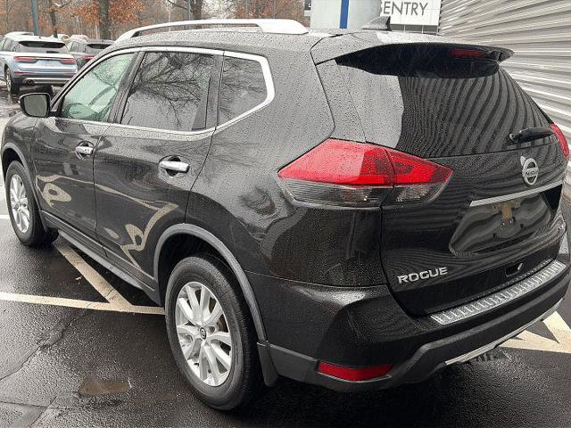 Used 2018 Nissan Rogue SV image 3