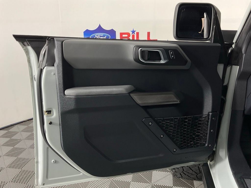 Certified 2022 Ford Bronco Black Diamond AWD/4WD image 12