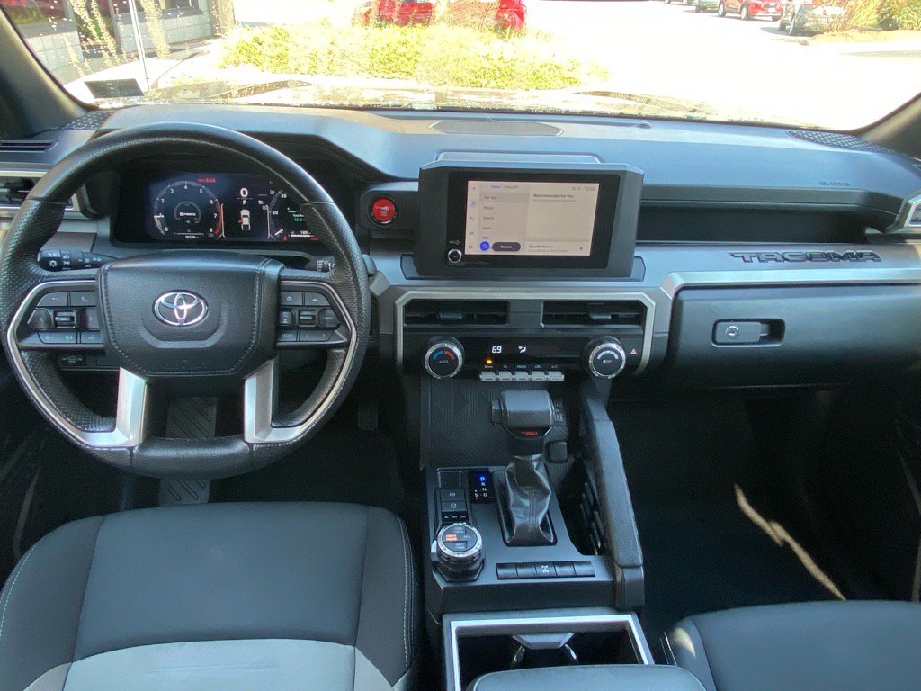 Used 2024 Toyota Tacoma TRD Off-Road image 15