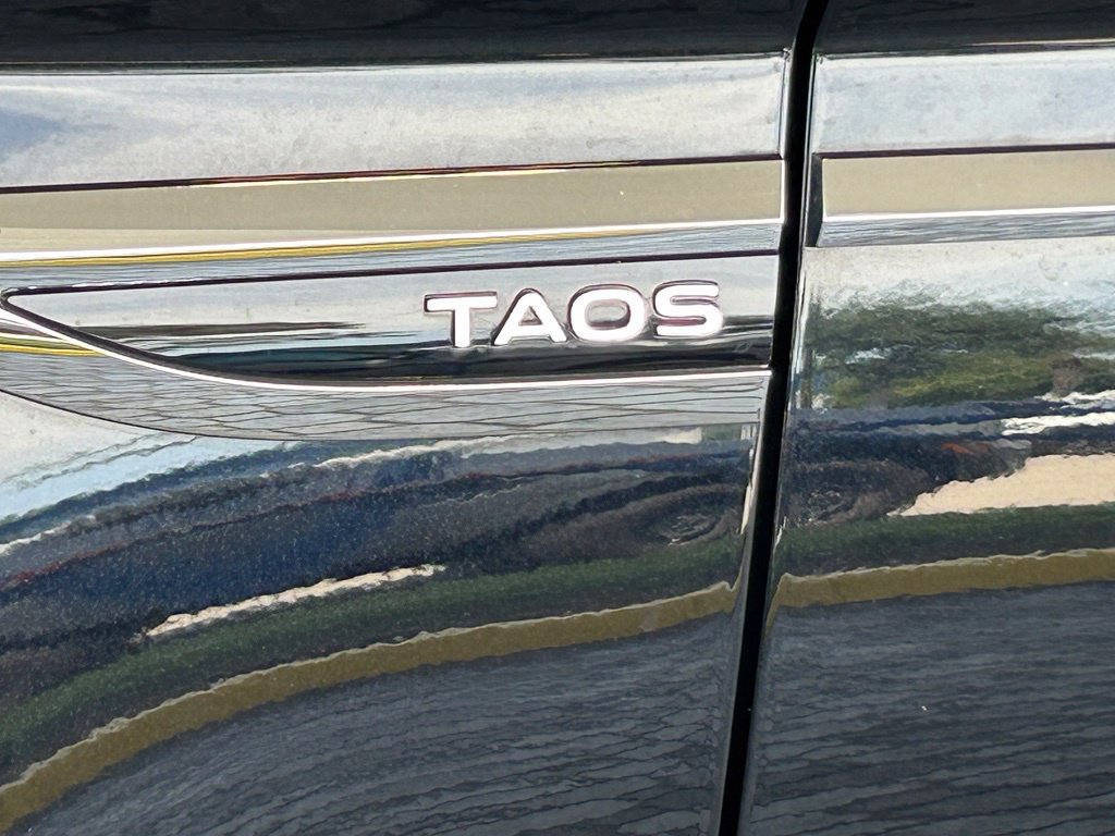 Used 2022 Volkswagen Taos SE FWD image 17