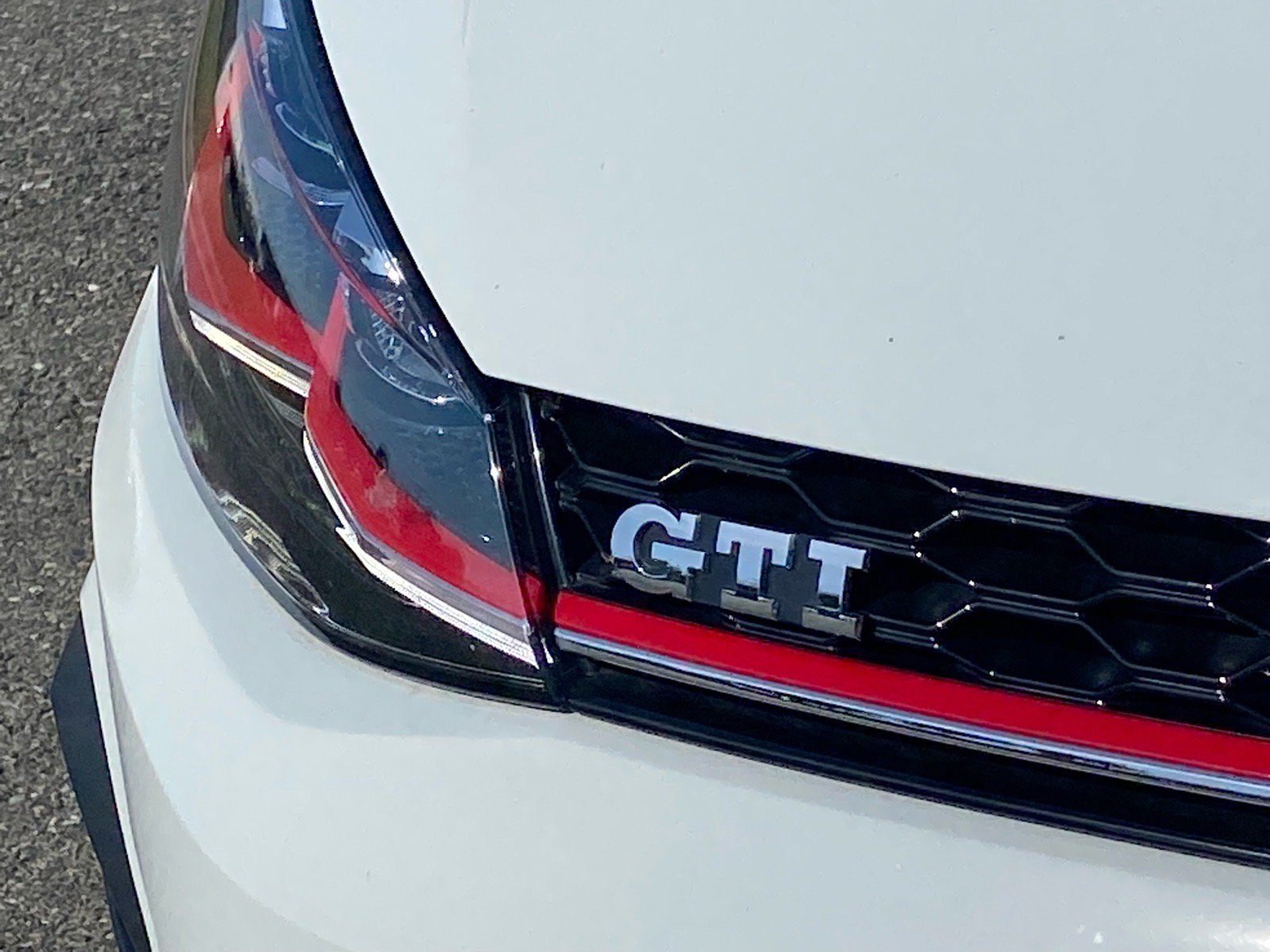 Used 2018 Volkswagen GTI SE w/ SE Leather Package FWD image 7