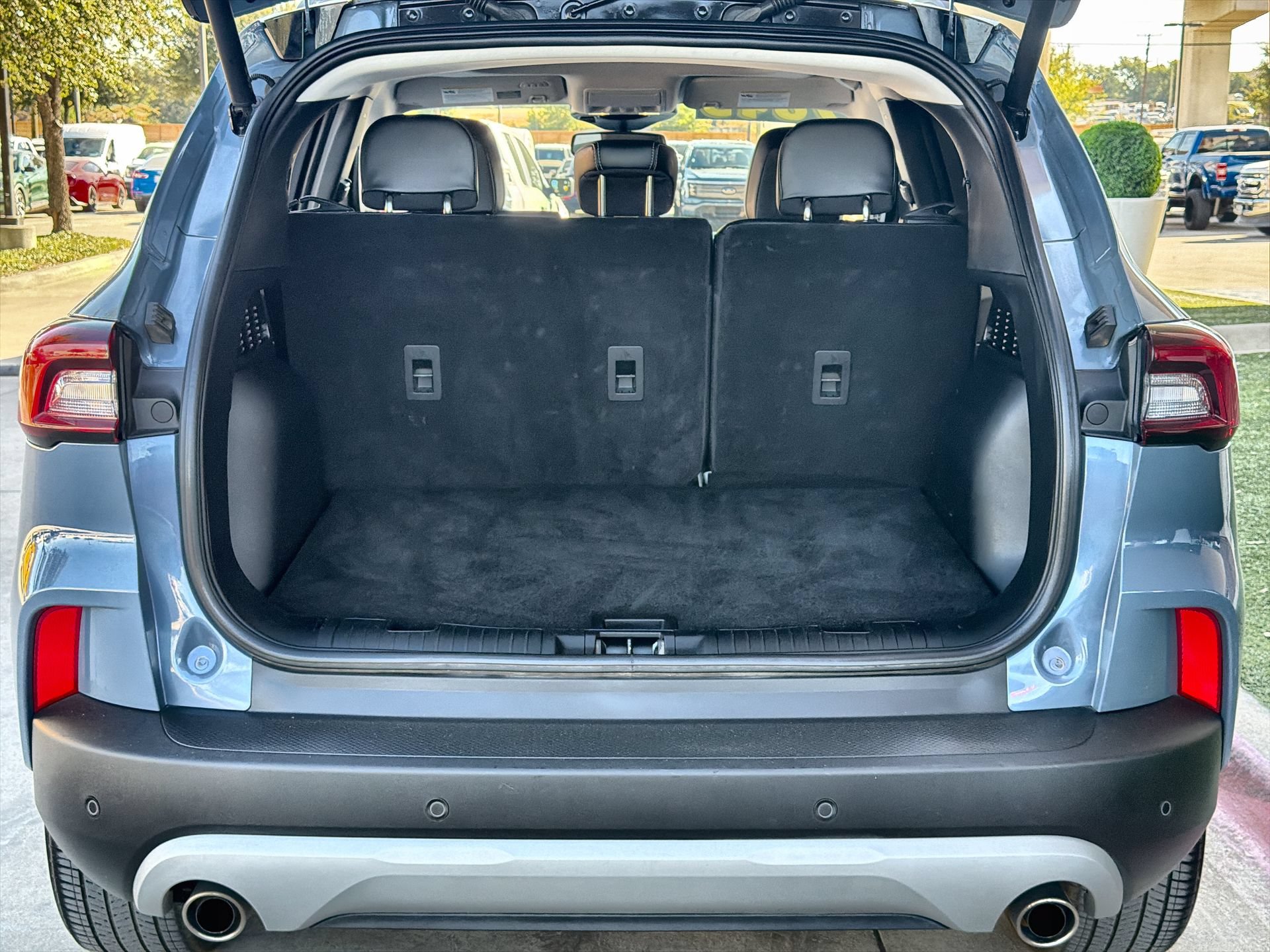Certified 2025 Ford Escape Platinum AWD/4WD image 24