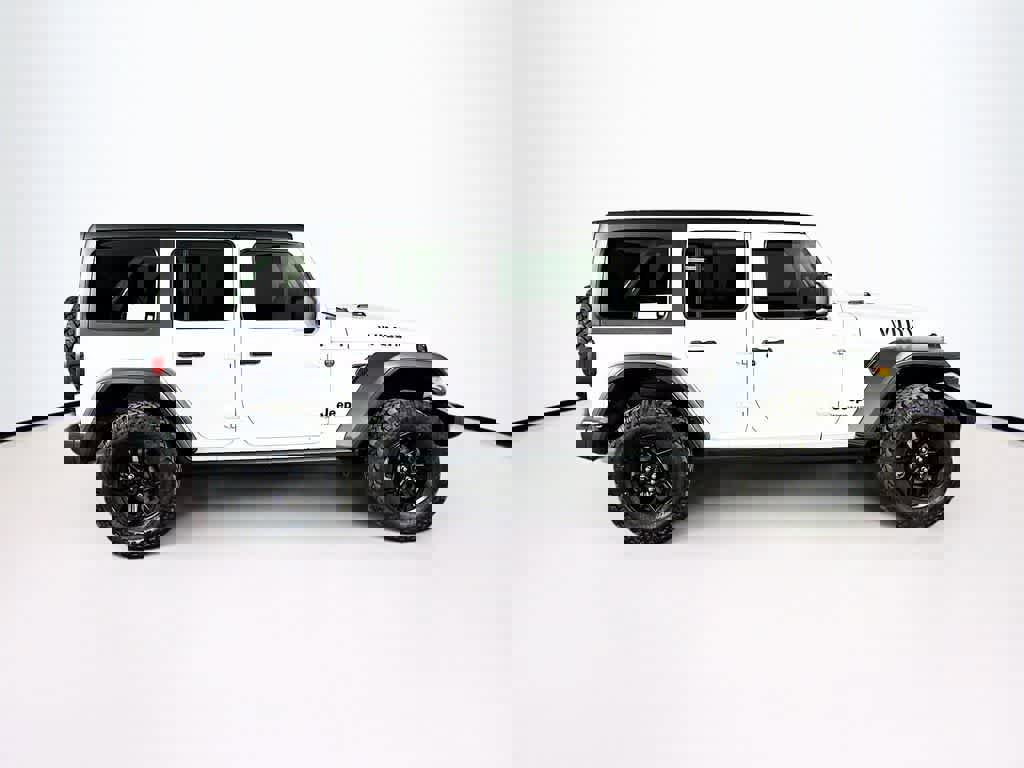 Used 2024 Jeep Wrangler Willys image 6