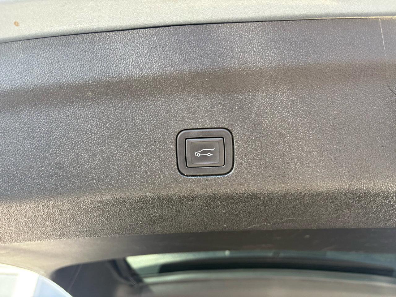 Used 2023 Chevrolet Tahoe LT w/ Luxury Package image 54