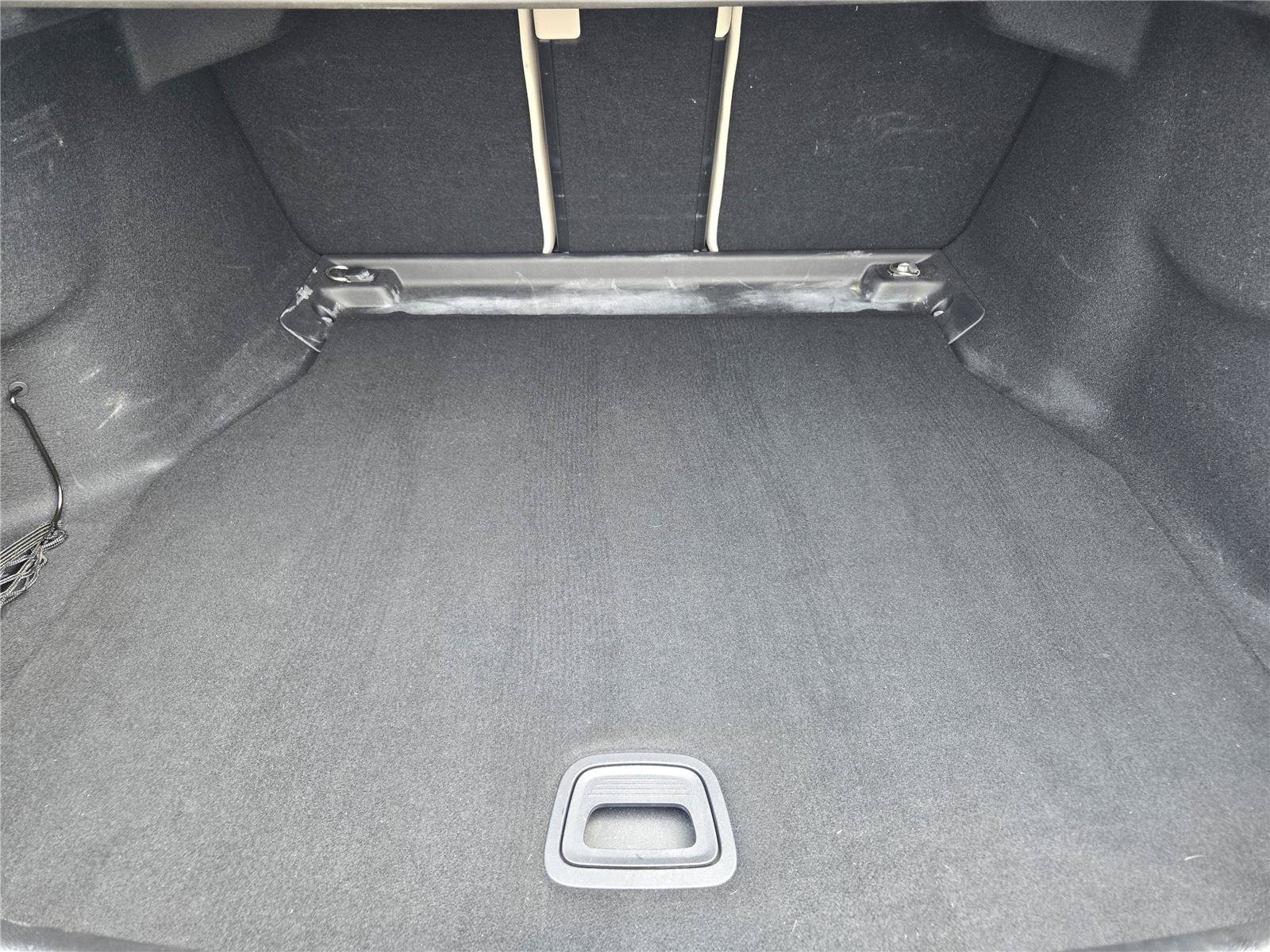 Used 2025 Mercedes-Benz C 300 Sedan image 32