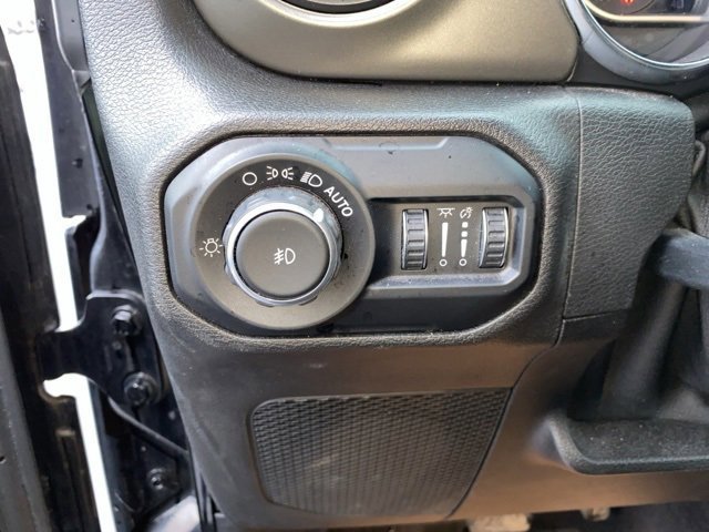 Used 2019 Jeep Wrangler Unlimited Sport S image 17
