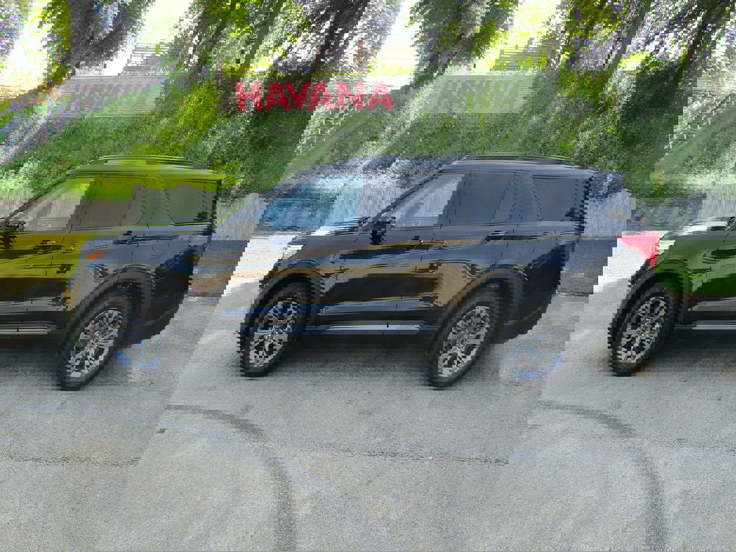 Certified 2023 Ford Explorer XLT w/ Equipment Group 202A