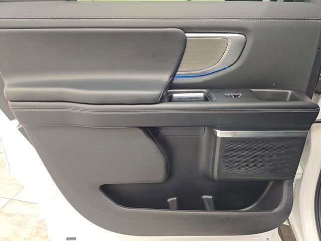 Certified 2025 Ford Expedition Max Platinum image 22