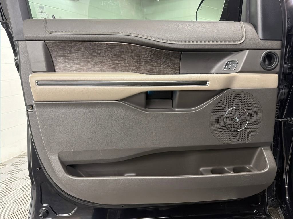Certified 2019 Ford Expedition Limited image 16