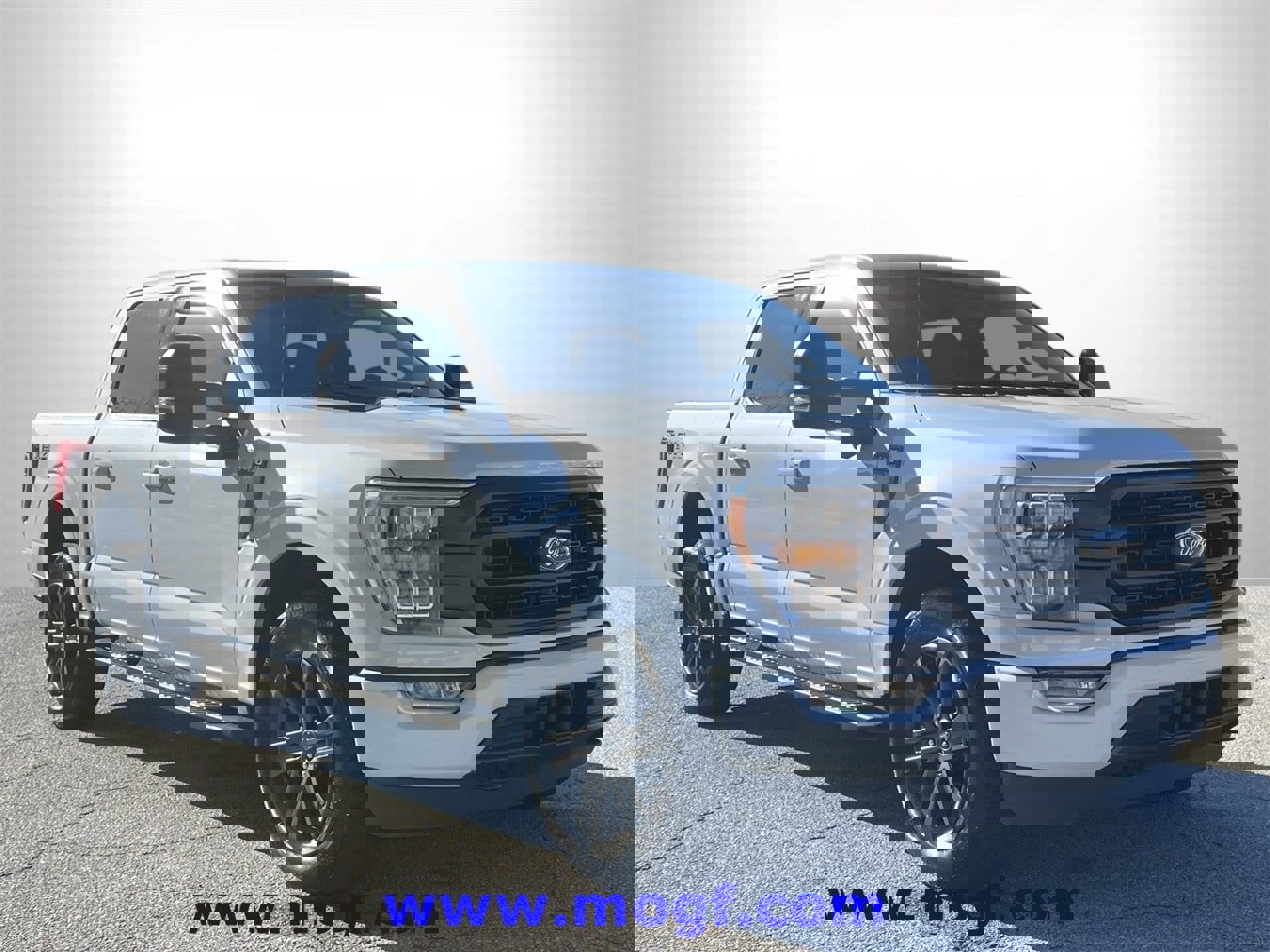 Certified 2022 Ford F150 XLT w/ Equipment Group 302A High image 4