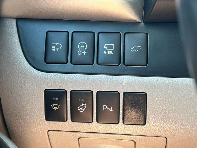 Used 2018 Toyota Highlander Limited Platinum FWD image 31