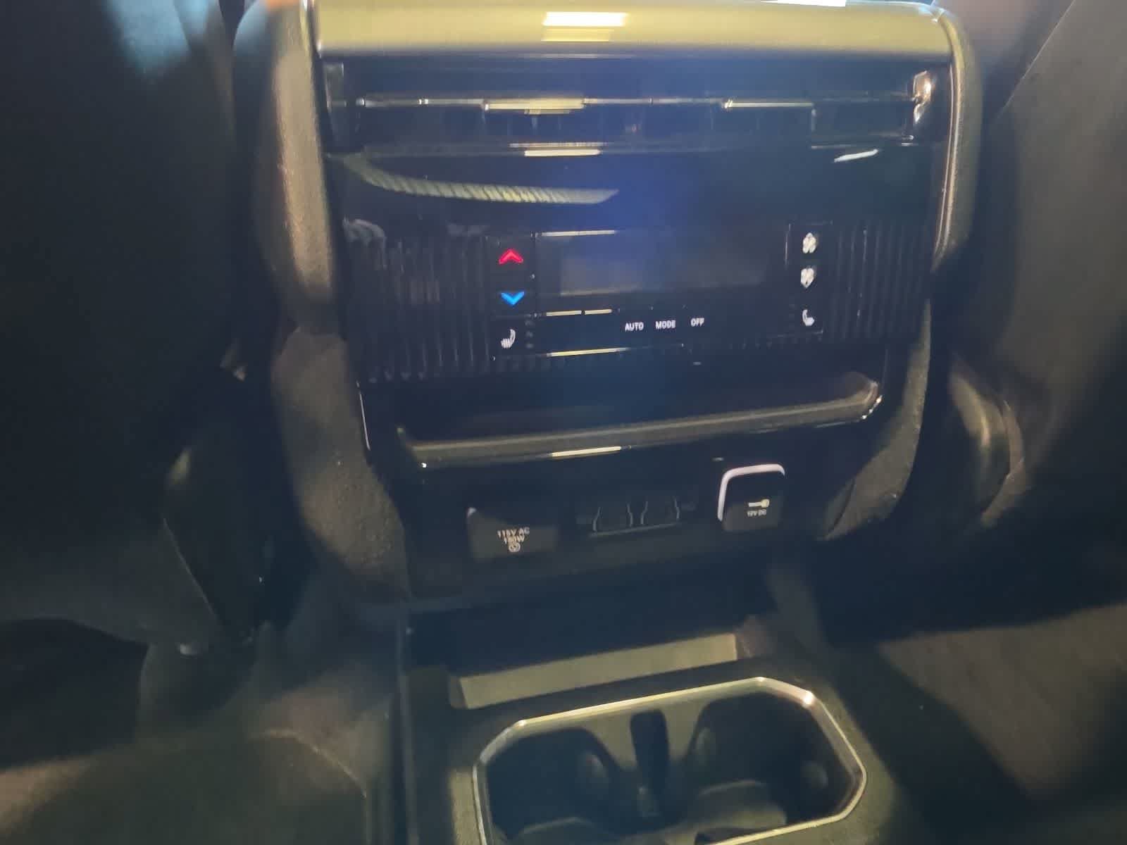 Used 2022 Jeep Wagoneer Series II AWD/4WD image 31