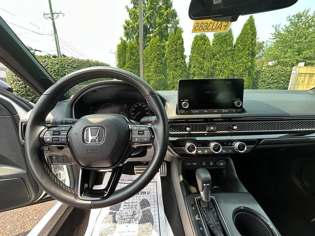 Used 2025 Honda Civic Sport image 25