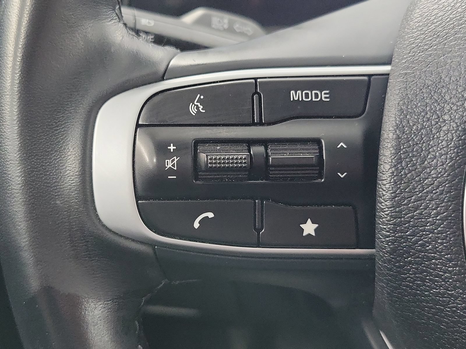 Used 2024 Kia Sportage EX AWD/4WD image 17