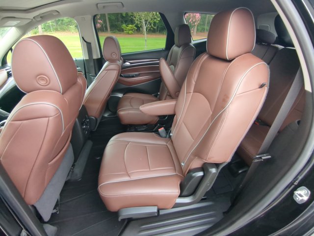 Used 2021 Buick Enclave Avenir w/ Avenir Technology Package FWD image 23