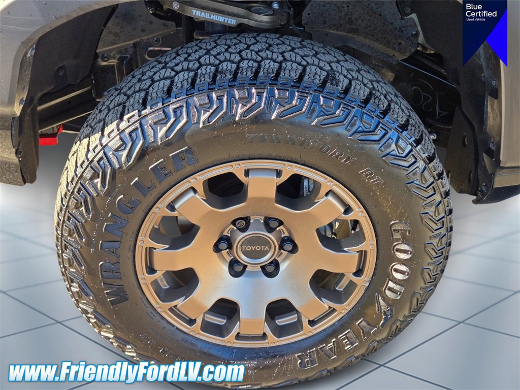 Used 2025 Toyota Tacoma Trailhunter image 9