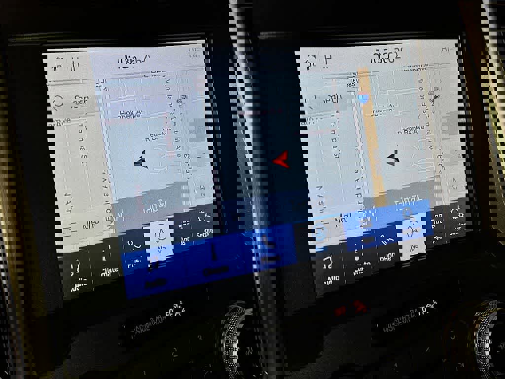 Certified 2020 Ford F150 Platinum w/ Equipment Group 701A Luxury image 28