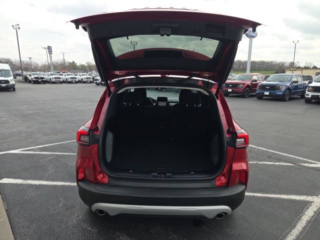 Certified 2023 Ford Escape Active AWD/4WD image 31