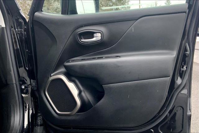 Used 2023 Jeep Renegade Latitude w/ Premium Group image 22